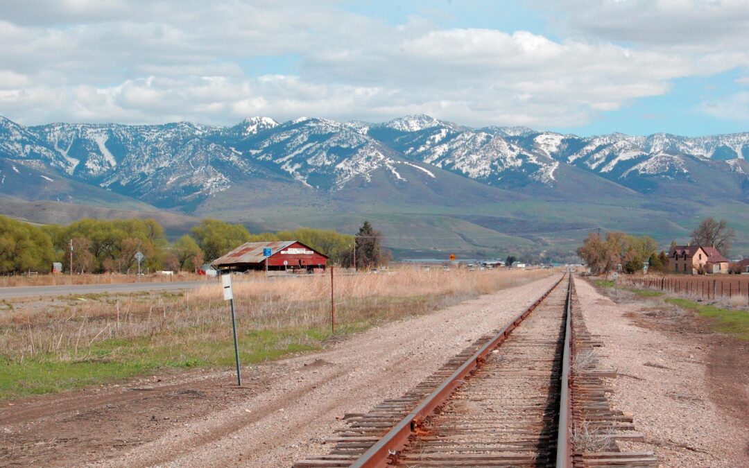 La ferrovia canadese costruita anche con le mani degli italiani – Un viaggio tra binari, montagne e memorie